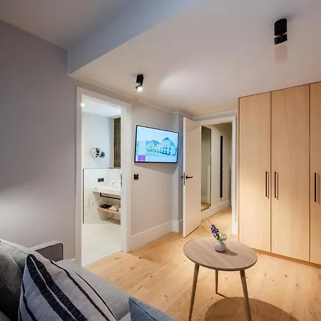 Lornsen - Serviced Luxury Apartment