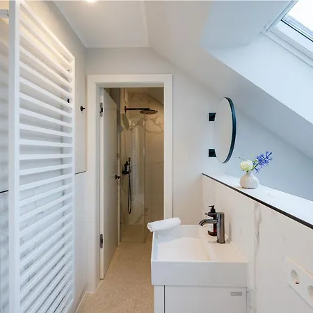 Lornsen - Serviced Luxury